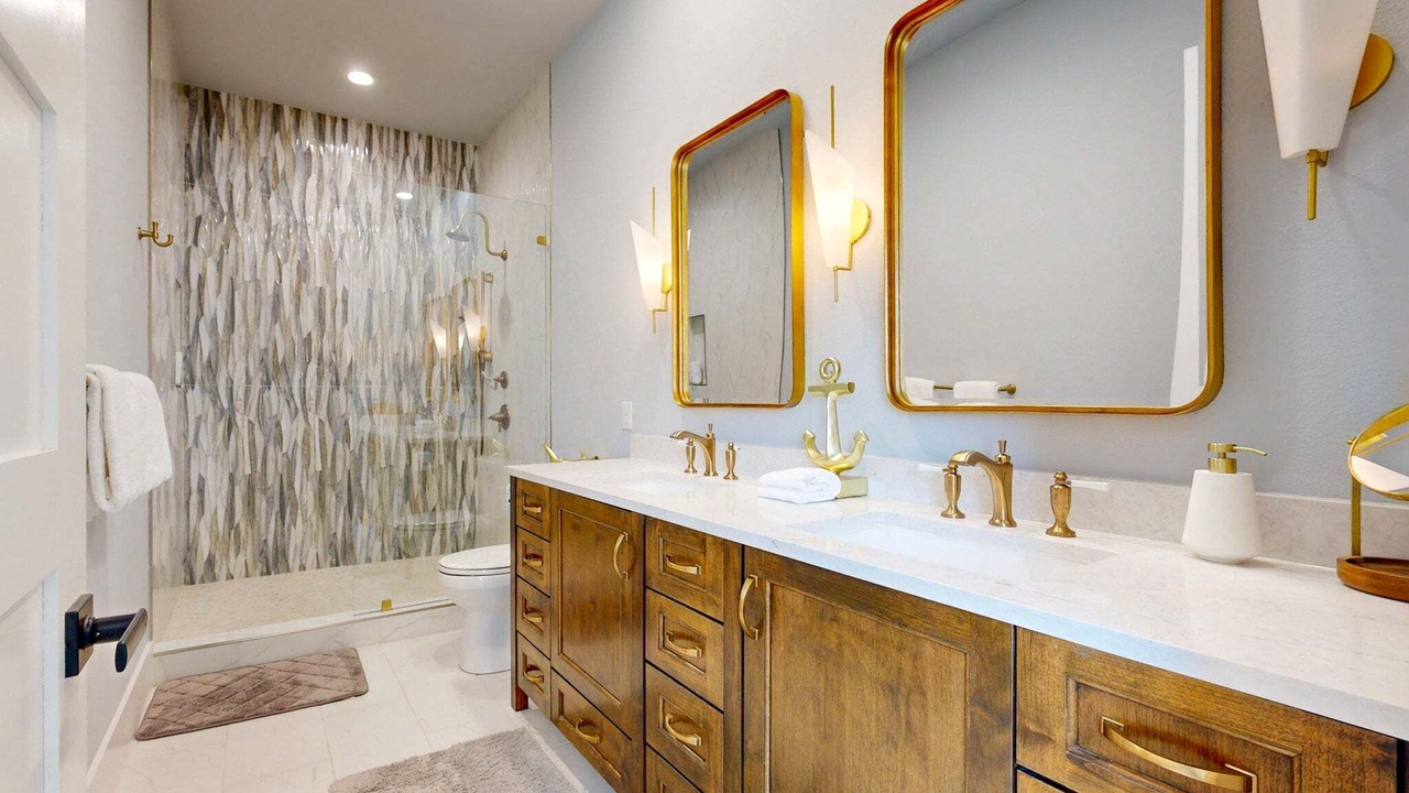 Photo of Bathroom in Leeward Sands