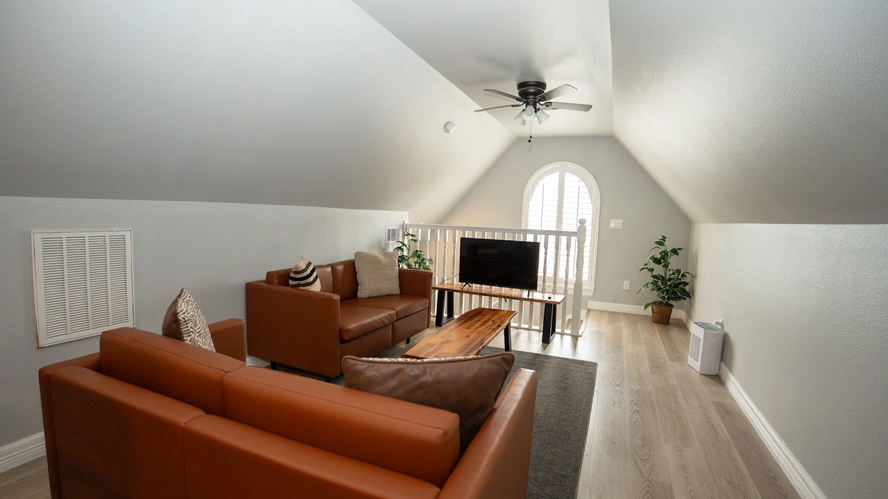 Photo of Livingroom in Iowa Colony