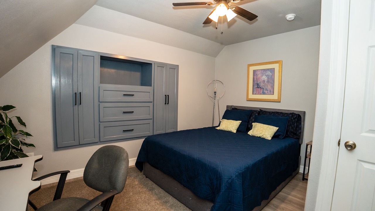 Photo of Bedroom in Iowa Colony