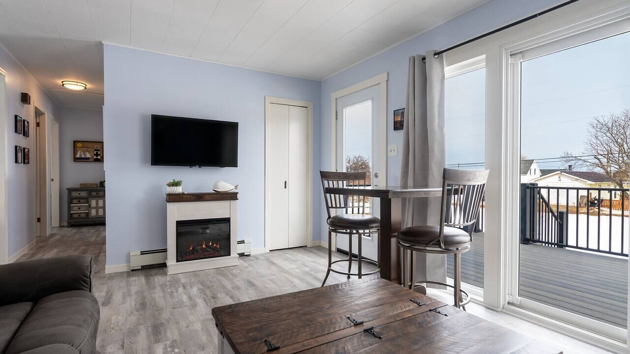 Photo of Livingroom in Beach Point