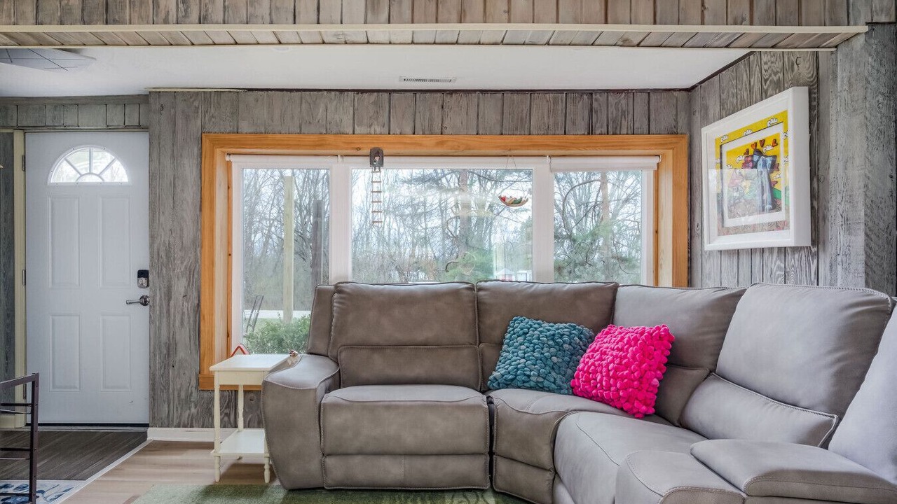 Photo of Bedroom in Channel Lake