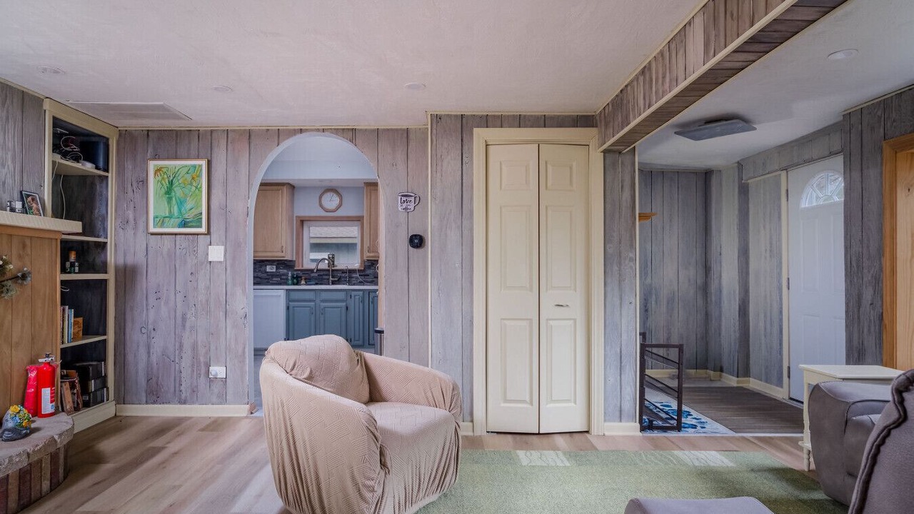 Photo of Bedroom in Channel Lake