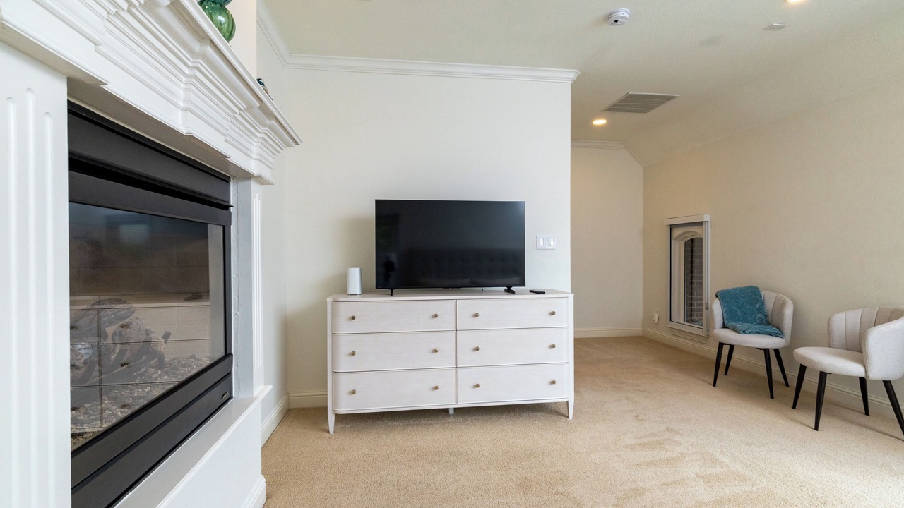 Photo of Livingroom in Knox - Henderson