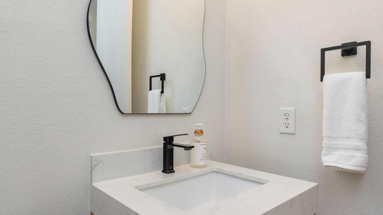 Photo of Bedroom in Knox - Henderson