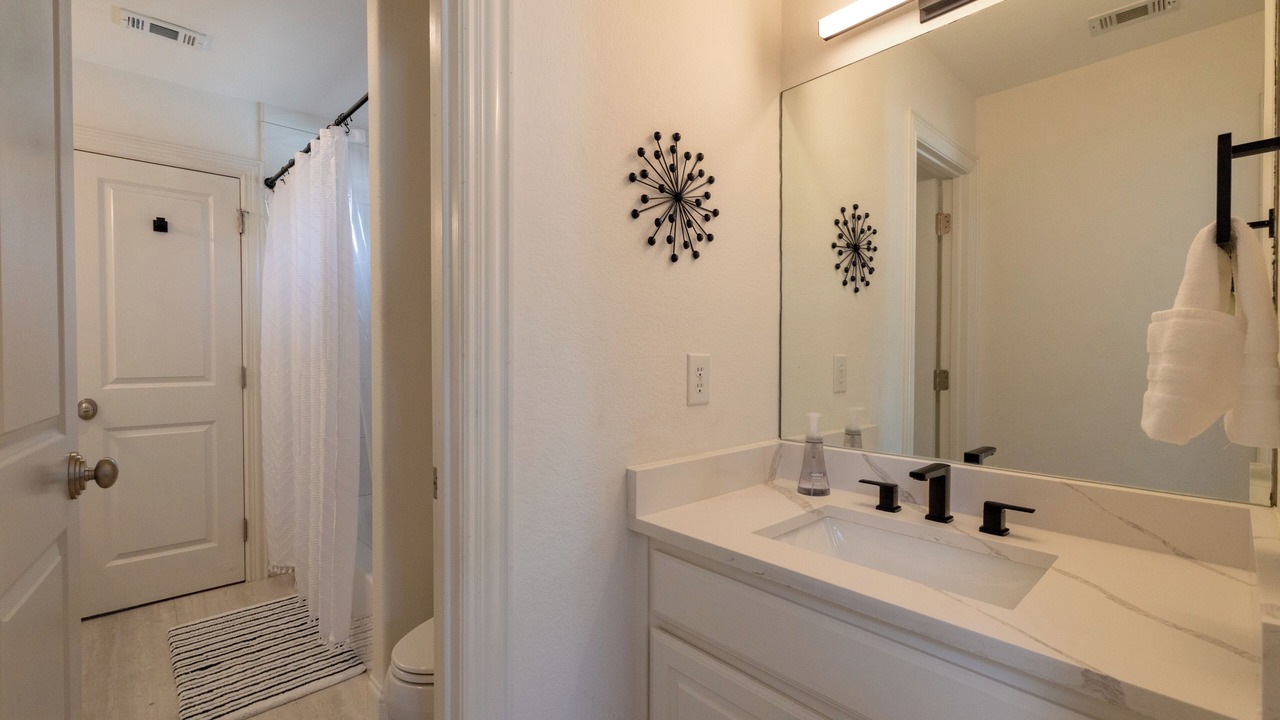 Photo of Bathroom in Knox - Henderson