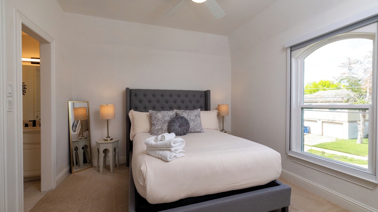 Photo of Bedroom in Knox - Henderson