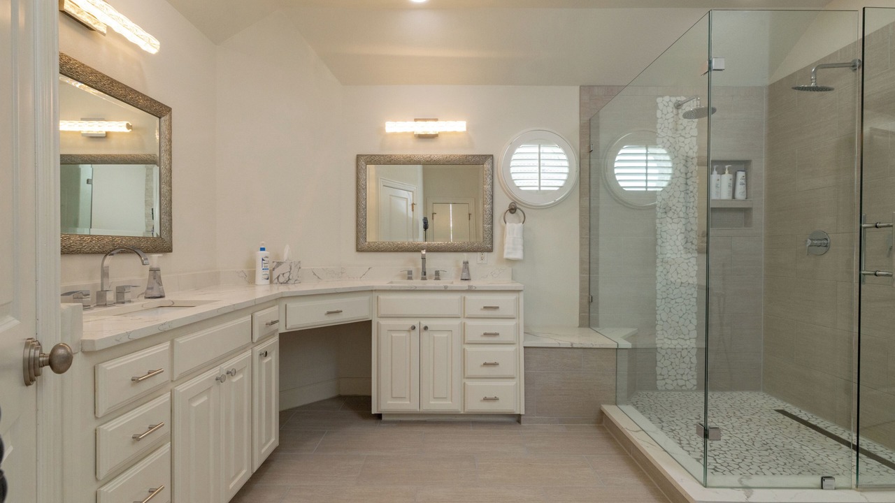 Photo of Bathroom in Knox - Henderson