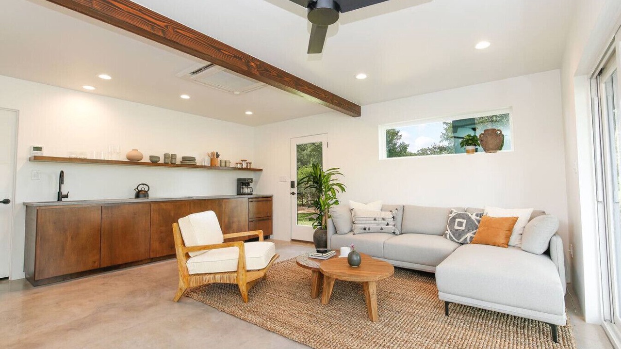 Photo of Livingroom in Round Mountain