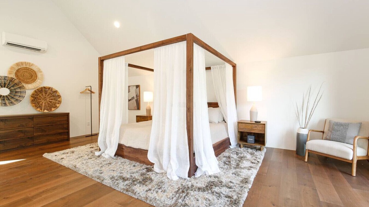 Photo of Bedroom in Round Mountain