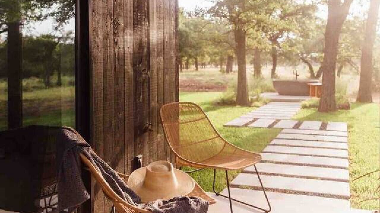 Photo of Patio Balcony in Round Mountain