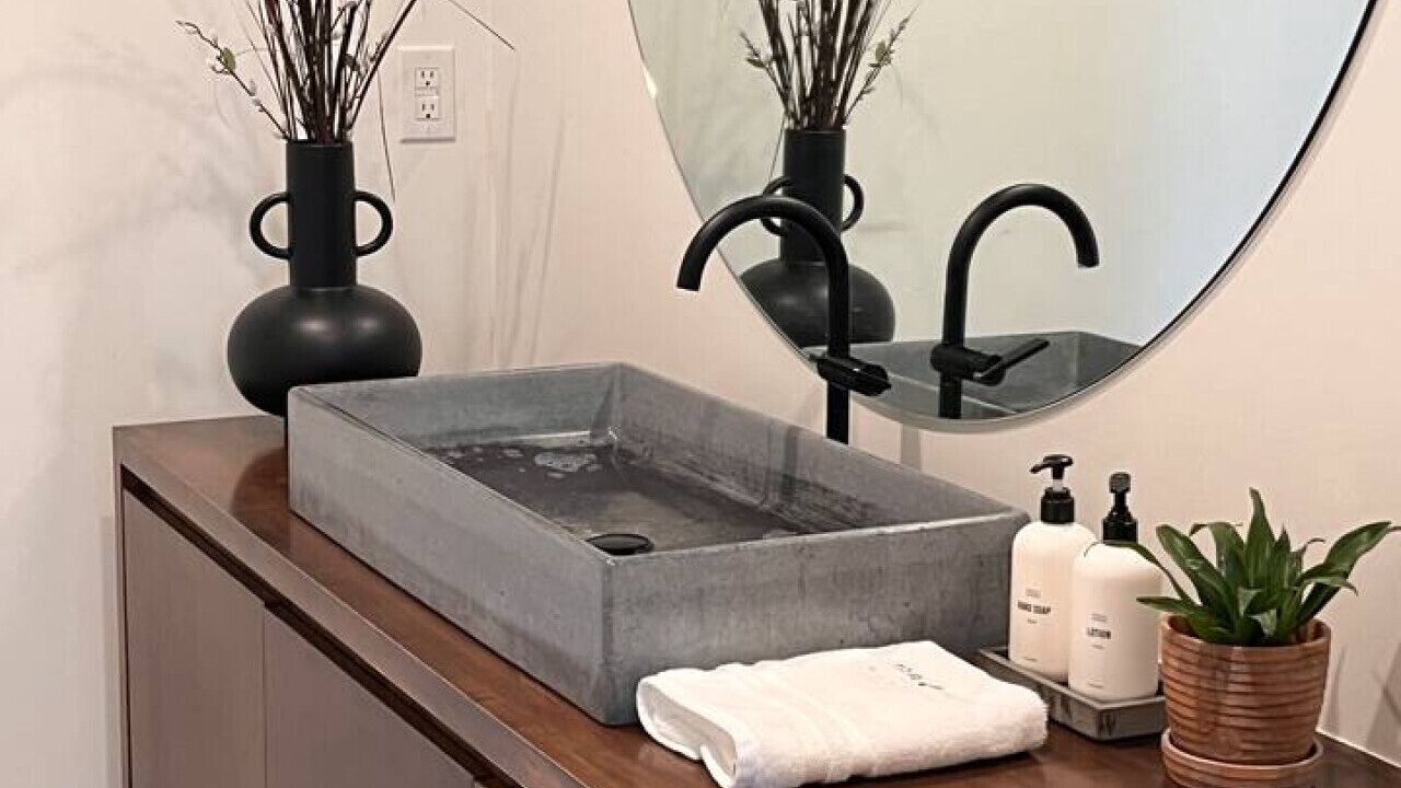 Photo of Bathroom in Round Mountain