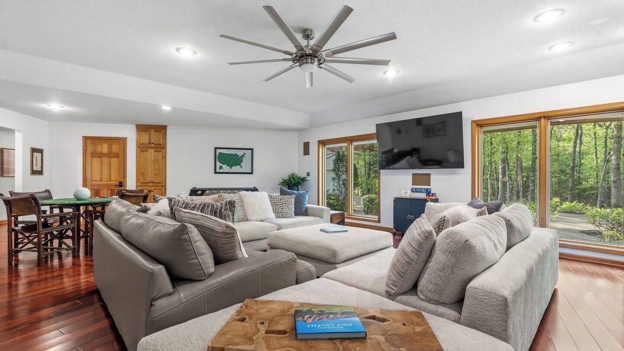 Photo of Livingroom in Hot Springs Village