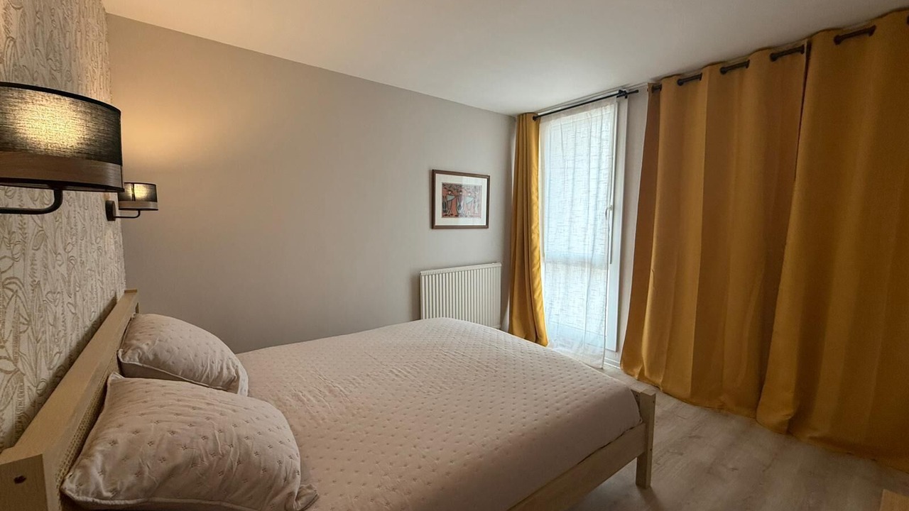 Photo of Bedroom in Evreux