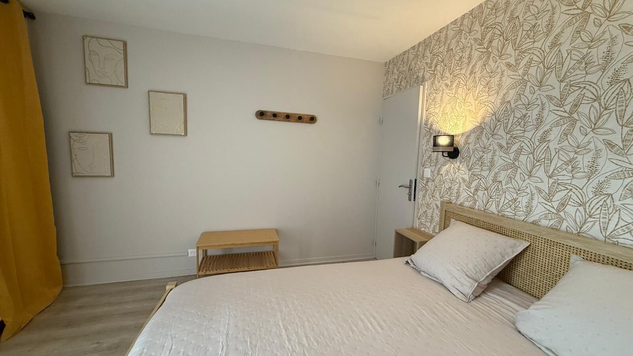 Photo of Bedroom in Evreux