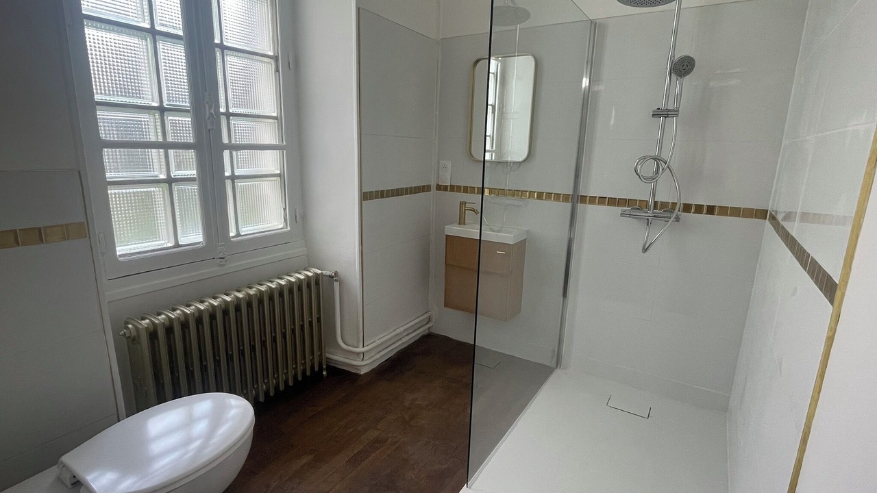 Photo of Bathroom in Beaumont-sur-Sarthe