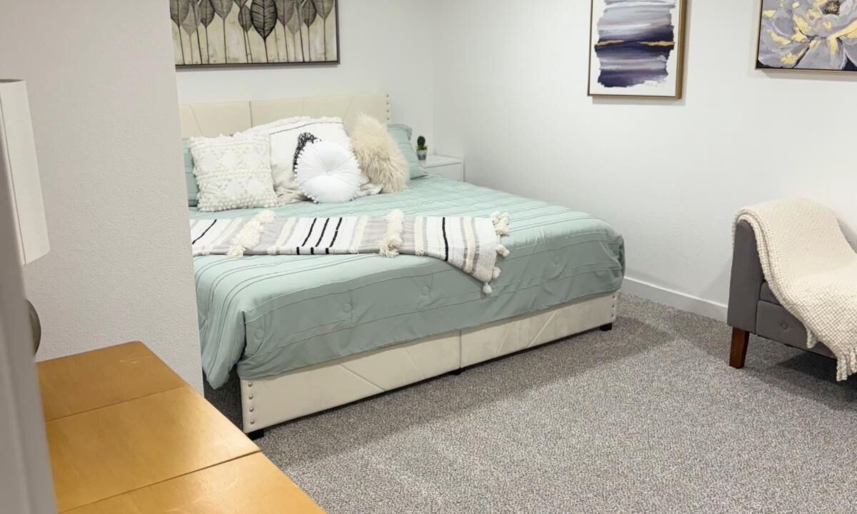 Photo of Bedroom in Aurora