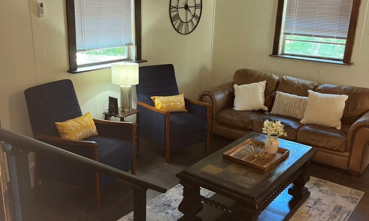 Photo of Livingroom in Sulphur