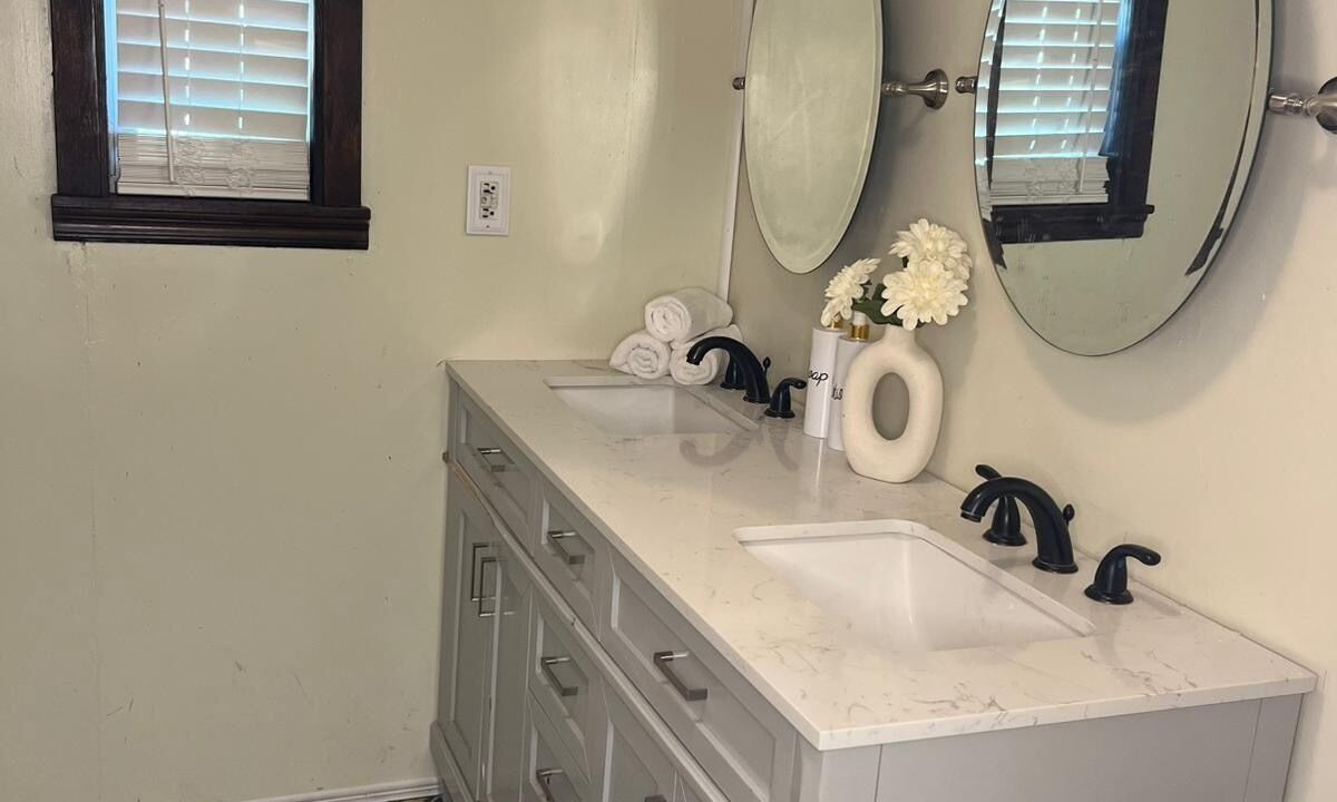 Photo of Bathroom in Sulphur