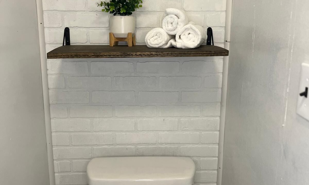 Photo of Bathroom in Sulphur