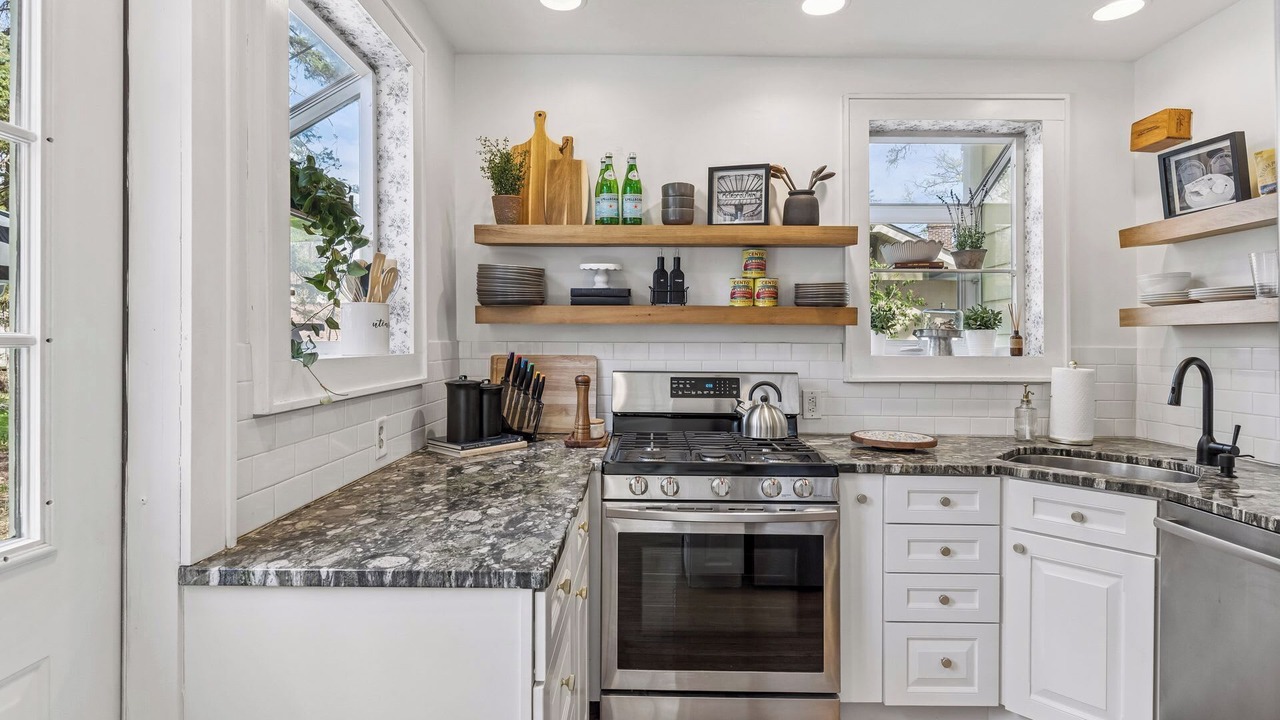 Photo of Kitchen in Linden Hills
