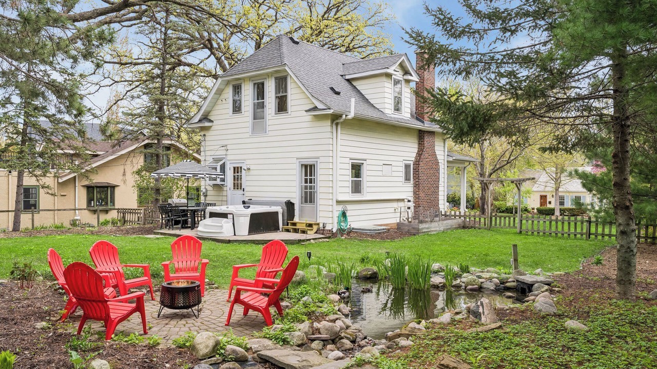 Photo of Outdoor in Linden Hills