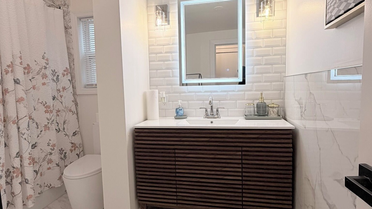 Photo of Bathroom in The Waterfront