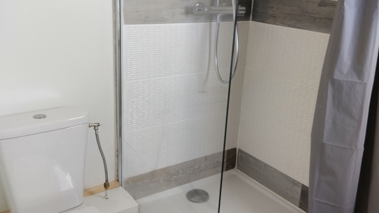 Photo of Bathroom in Gennes-Val-de-Loire