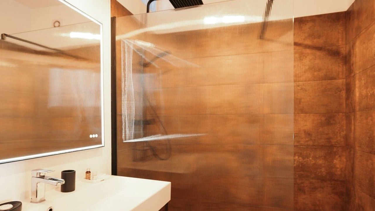 Photo of Bathroom in Gares