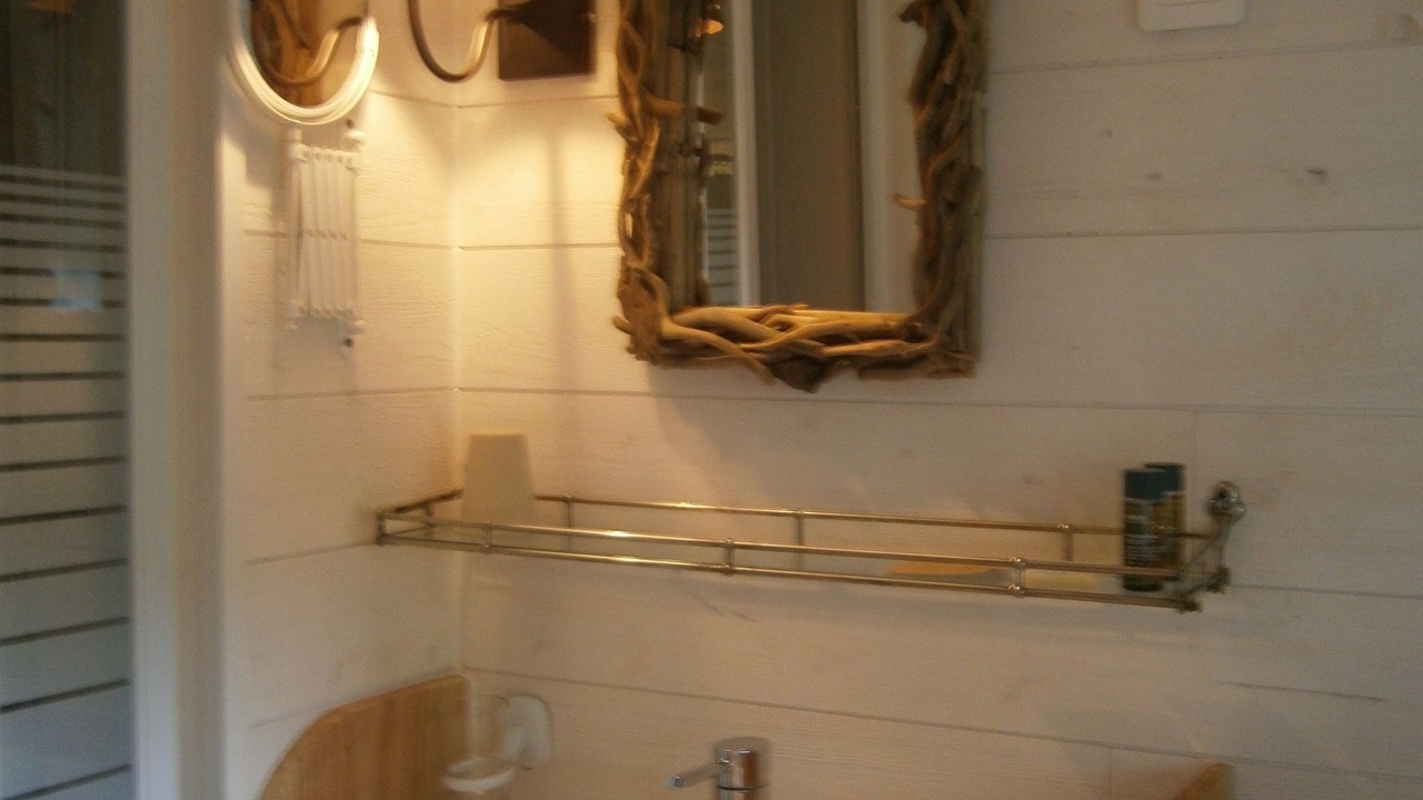 Photo of Bathroom in Champagne-Saint-Hilaire