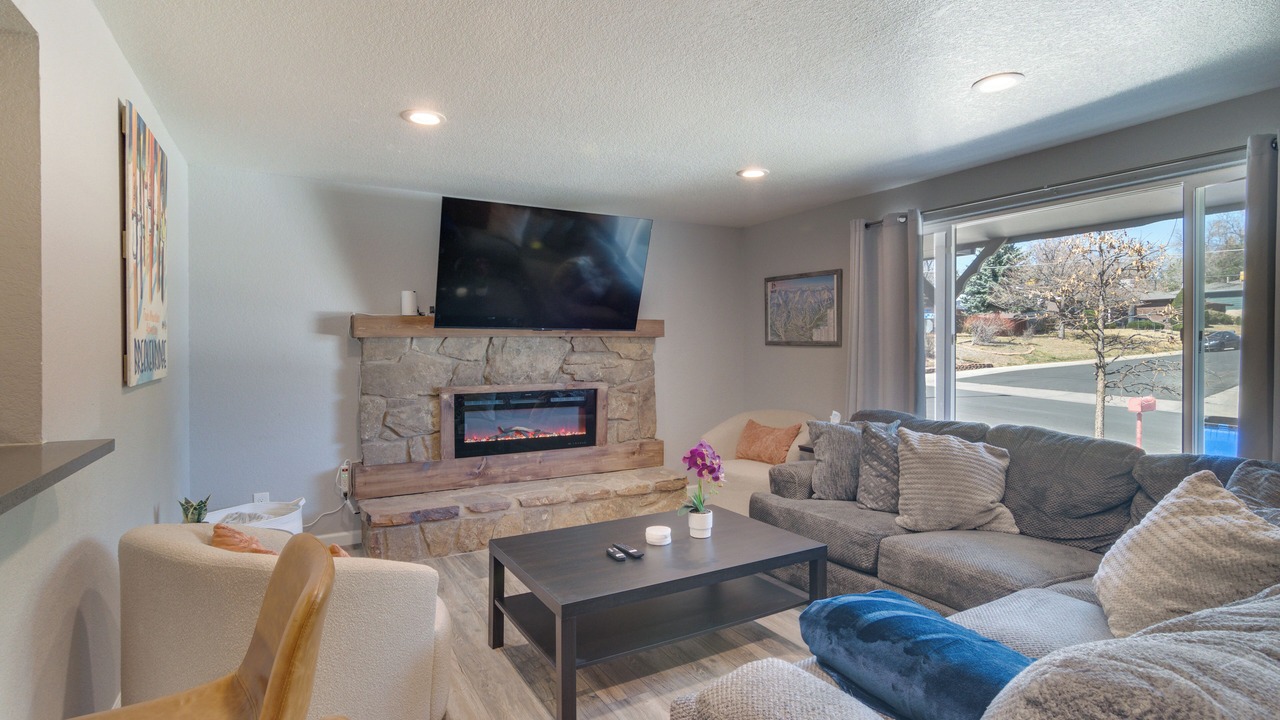 Photo of Livingroom in Lamar Heights Area