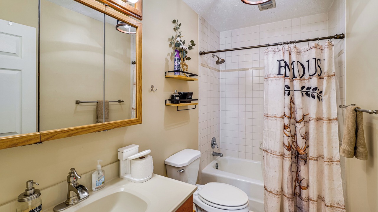 Photo of Bathroom in Kabletown