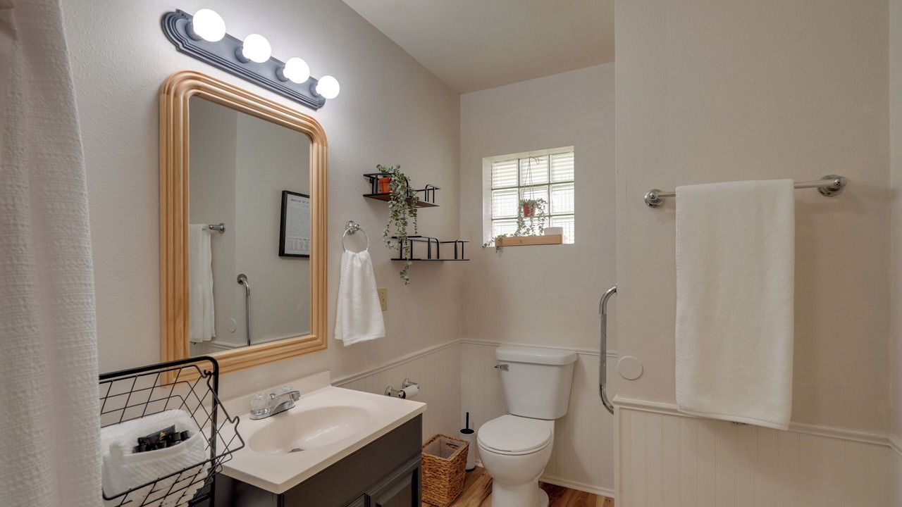 Photo of Bathroom in Ironton