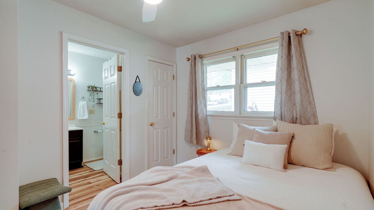 Photo of Bedroom in Ironton