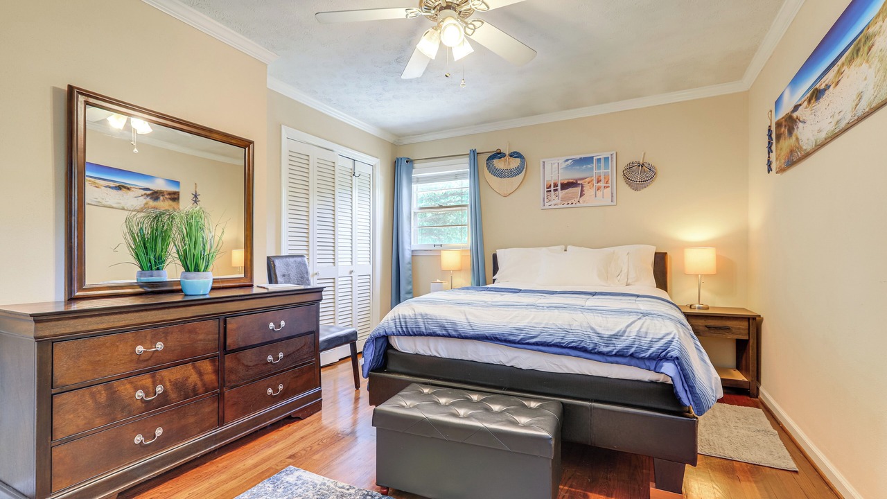 Photo of Bedroom in Addison Heights