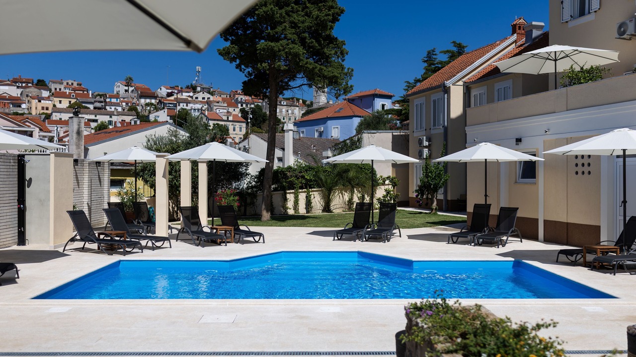 Photo of Outdoor in Cove Murtar