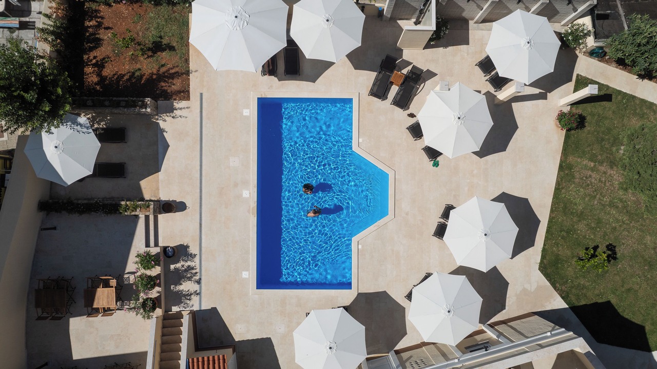 Photo of Outdoor in Cove Murtar