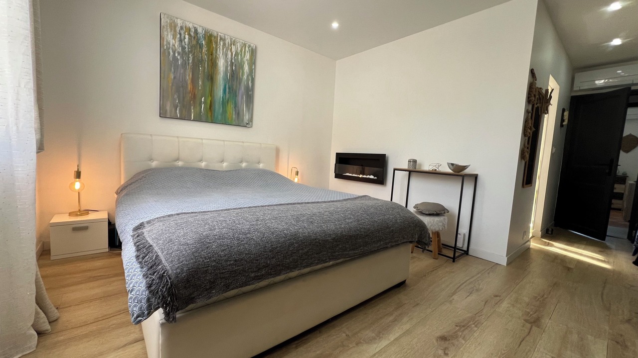 Photo of Bedroom in Pennautier