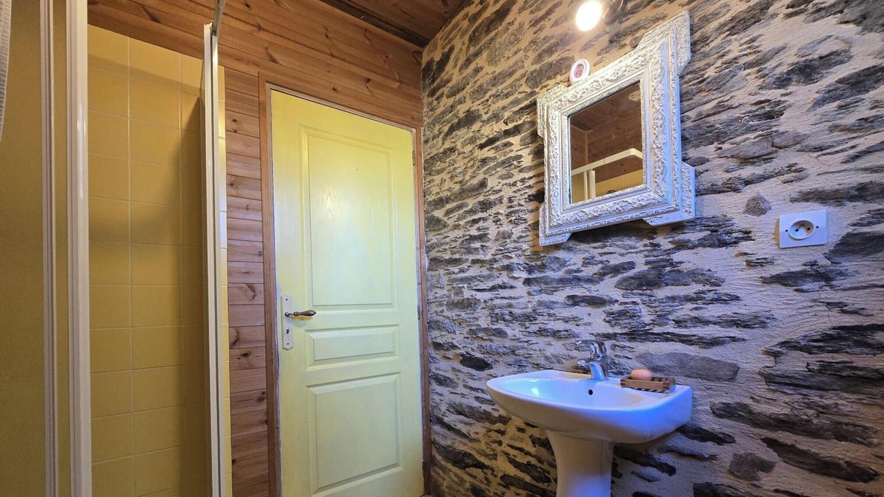 Photo of Bathroom in Jumilhac-le-Grand