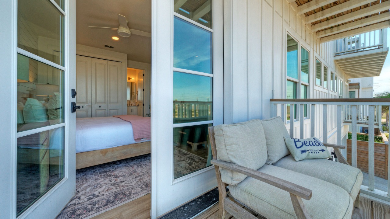 Photo of Patio Balcony in Cinnamon Shore