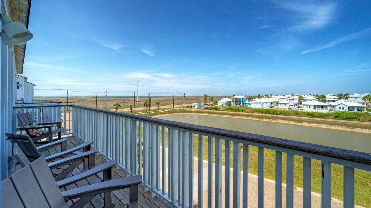 Photo of Patio Balcony in Cinnamon Shore