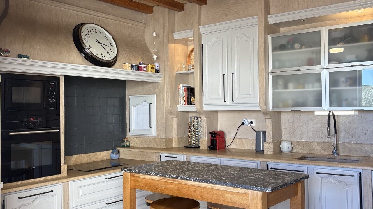 Photo of Kitchen in Junas