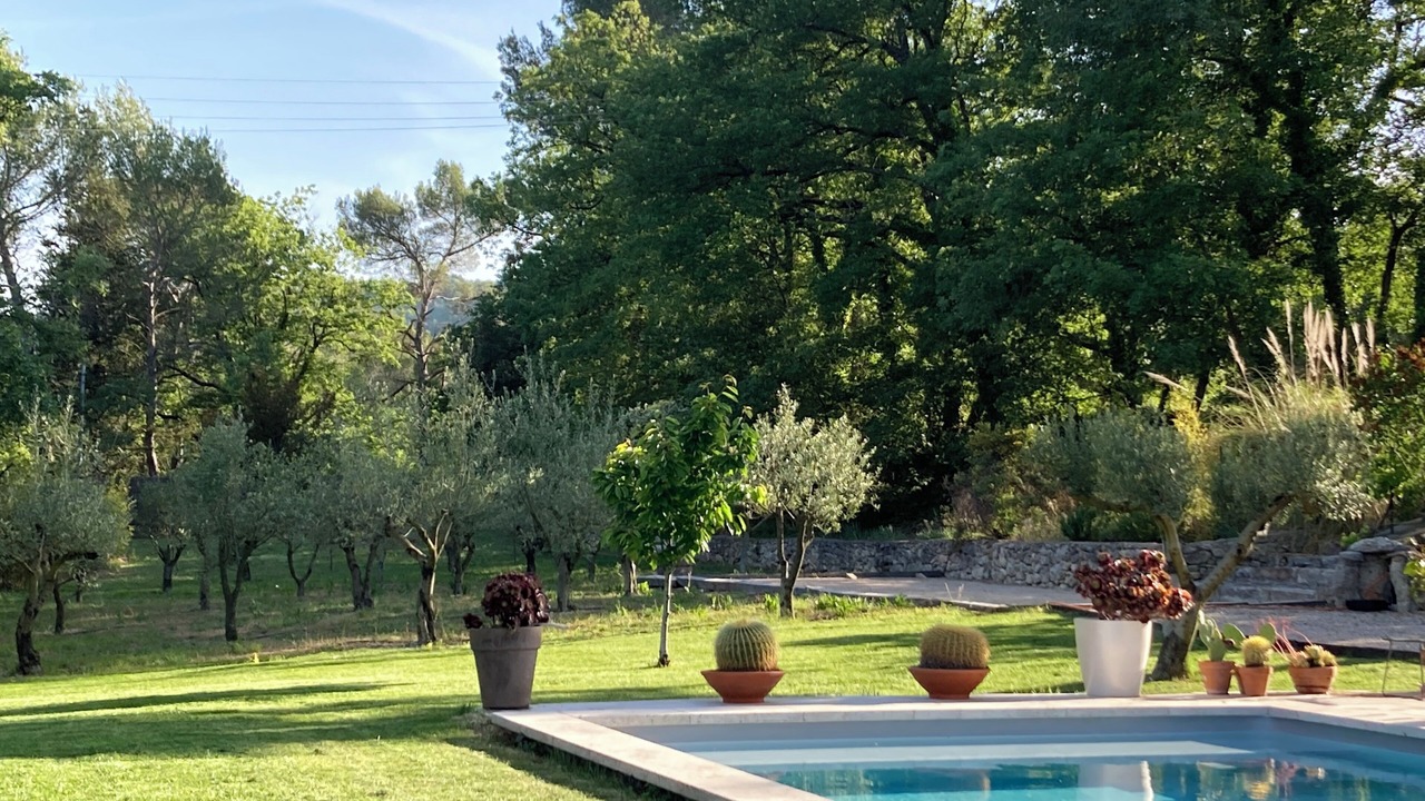 Photo of Outdoor in Le Puy-Sainte-Reparade
