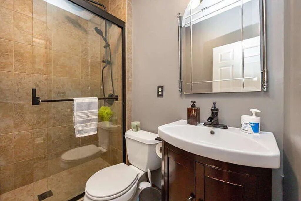 Photo of Bathroom in Saylorville