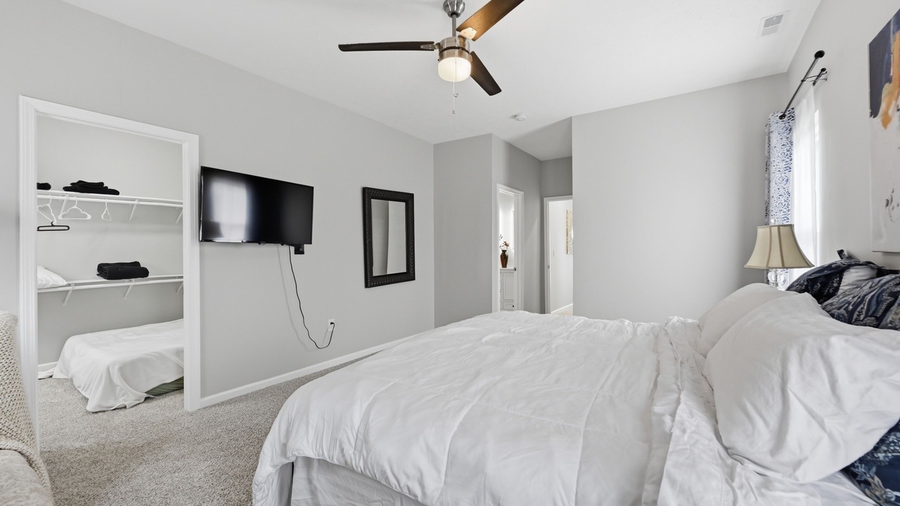 Photo of Bedroom in Fountain Square