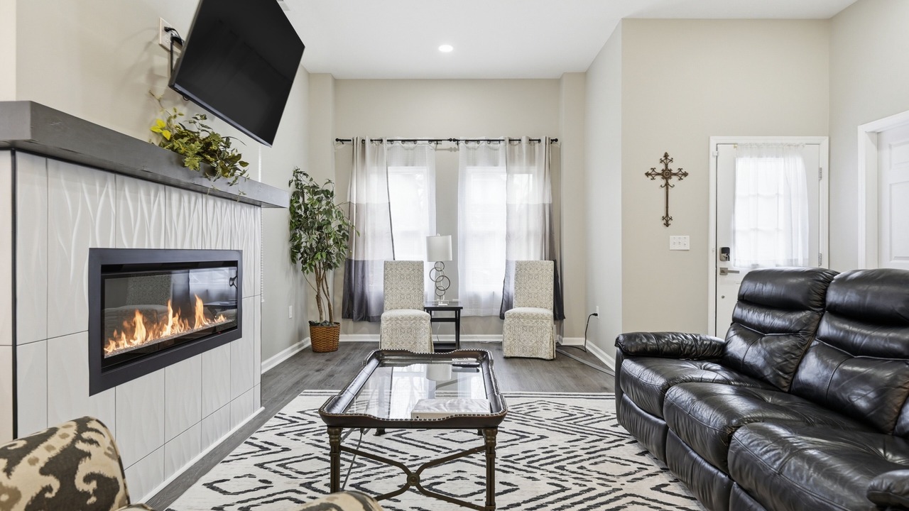 Photo of Livingroom in Fountain Square