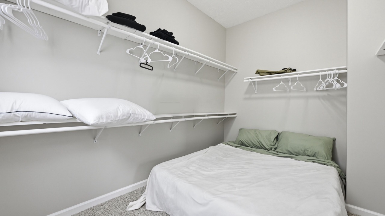 Photo of Bedroom in Fountain Square