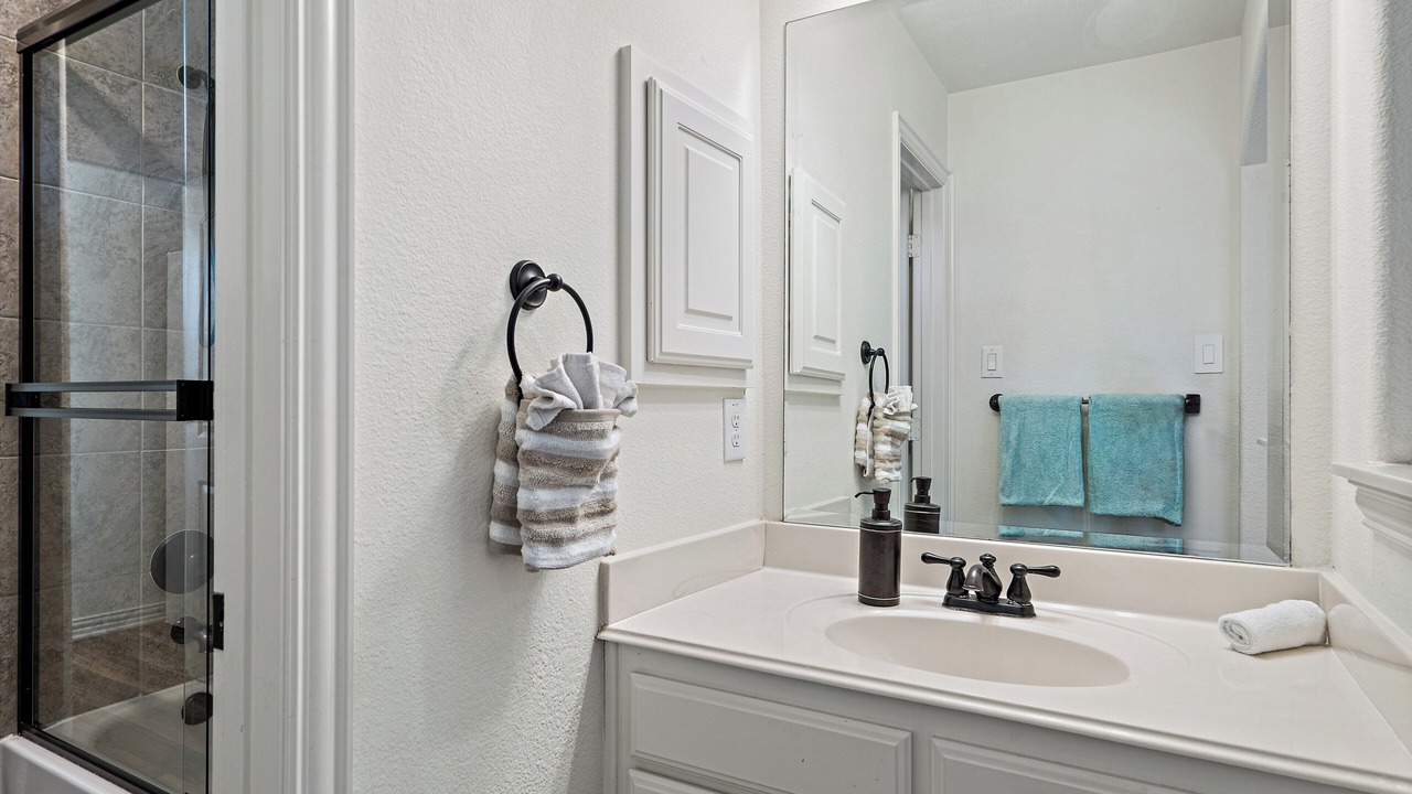 Photo of Bathroom in Allen