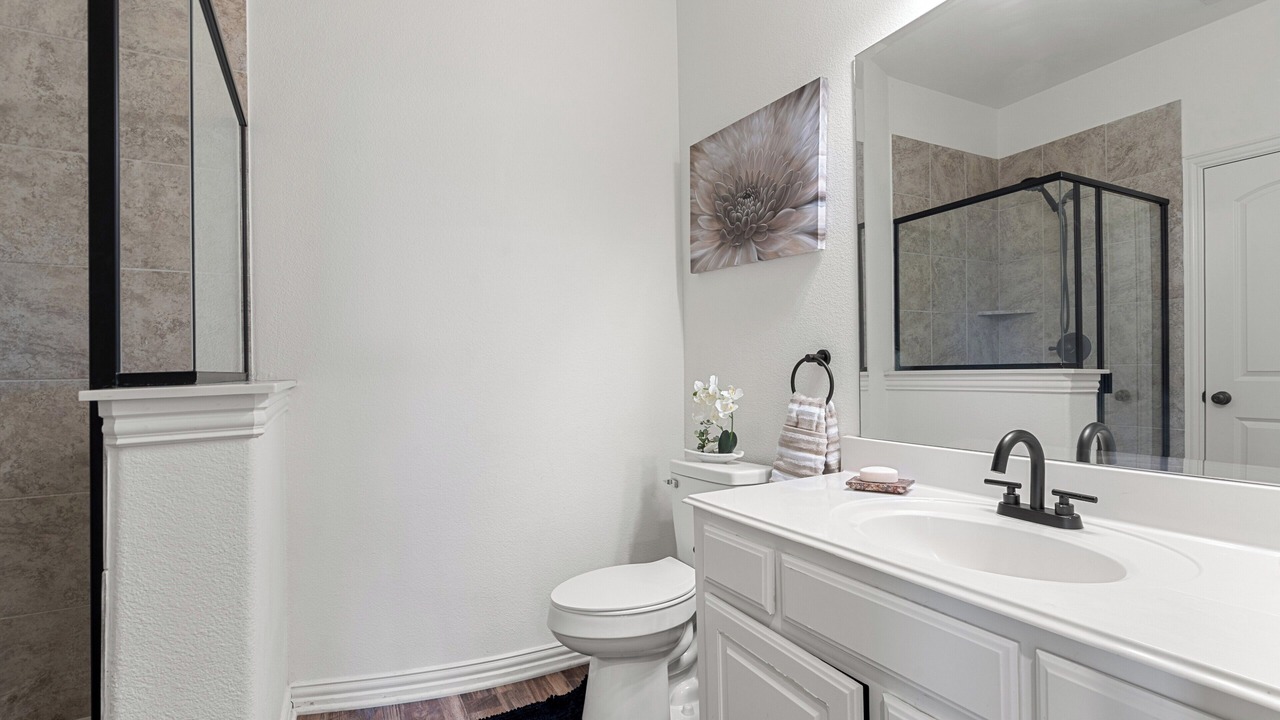 Photo of Bathroom in Allen