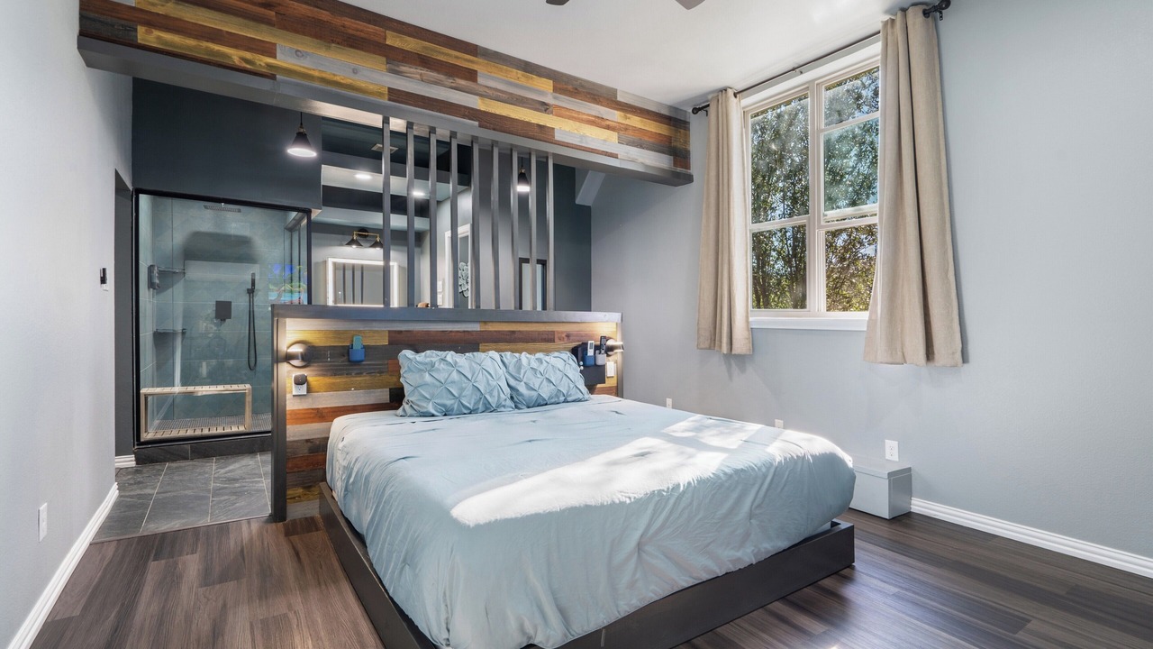 Photo of Bedroom in Allen