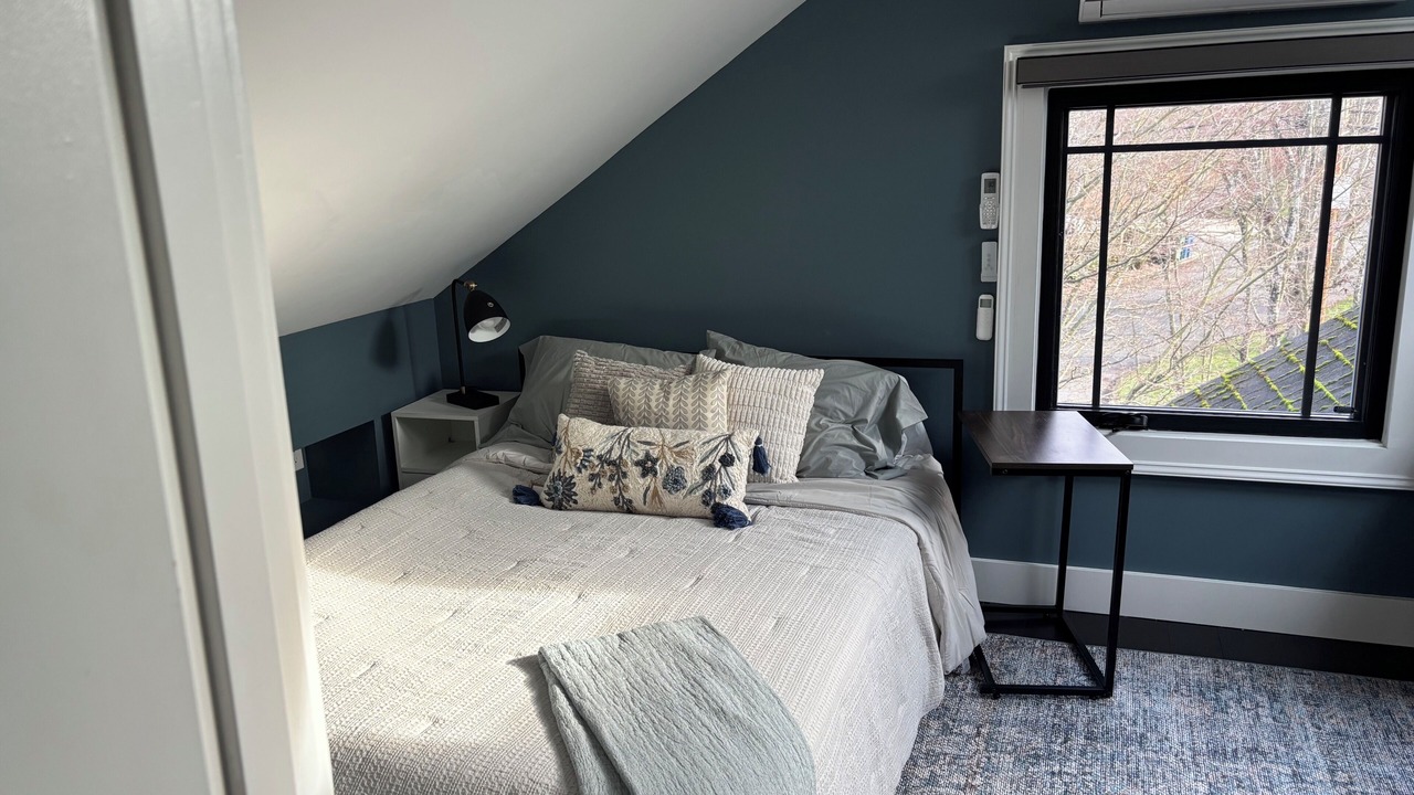 Photo of Bedroom in Green Lake